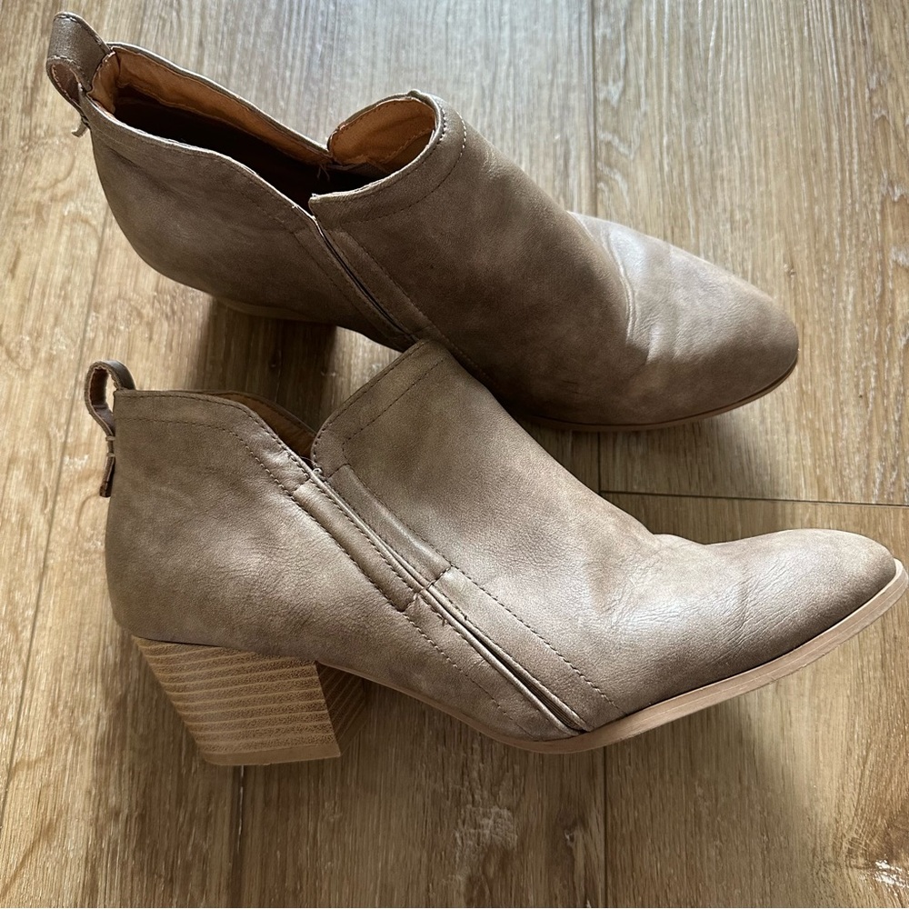 Lulus Taupe Ankle Booties